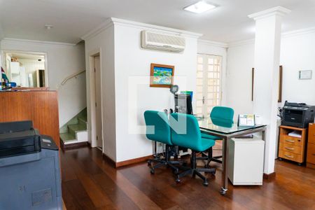 Sala 1 de casa para alugar com 4 quartos, 140m² em Indianópolis, São Paulo