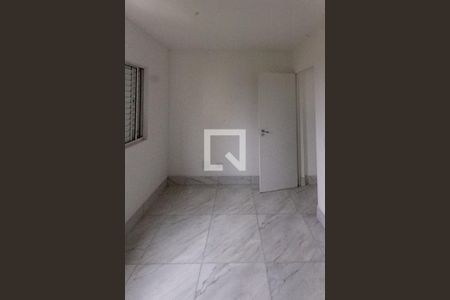 Quarto 02 de apartamento para alugar com 2 quartos, 58m² em Vila Ivone, São Paulo