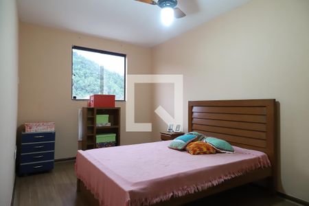 Quarto 1 de casa de condomínio para alugar com 4 quartos, 200m² em Vargem Grande, Rio de Janeiro