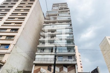 Studio à venda com 33m², 1 quarto e 1 vaga Studio à venda com 33m², 1 quarto e 1 vagaFachada