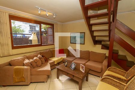 Sala de casa à venda com 3 quartos, 163m² em Jardim do Salso, Porto Alegre