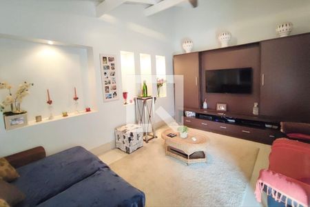 Sala de TV de casa de condomínio à venda com 5 quartos, 480m² em Jardim Madalena, Campinas