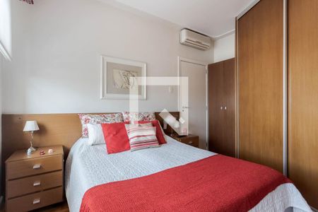 Quarto 1 de apartamento à venda com 2 quartos, 192m² em Santa Cecília, Porto Alegre