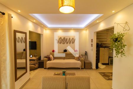 Sala de Estar de casa de condomínio para alugar com 3 quartos, 125m² em Parque Rincão, Cotia