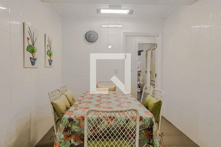 Apartamento para alugar com 276m², 4 quartos e 2 vagas Apartamento para alugar com 276m², 4 quartos e 2 vagasCozinha