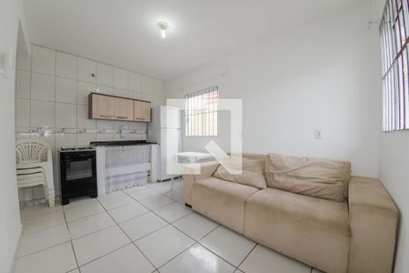 Sala e cozinha de apartamento para alugar com 1 quarto, 30m² em Ingleses do Rio Vermelho, Florianópolis