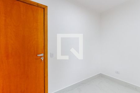 Quarto 2 de apartamento para alugar com 2 quartos, 40m² em Vila Gustavo, São Paulo