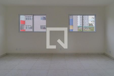 Apartamento à venda com 84m², 4 quartos e 2 vagasSala