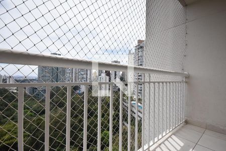 Varanda de apartamento à venda com 3 quartos, 67m² em Vila Andrade, São Paulo