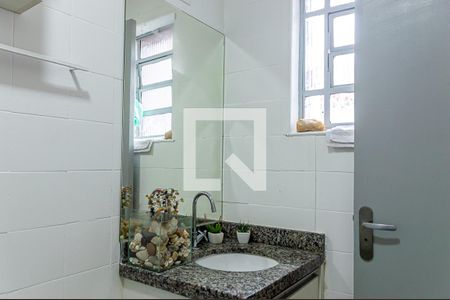Banheiro de apartamento para alugar com 1 quarto, 33m² em Santa Terezinha, São Bernardo do Campo