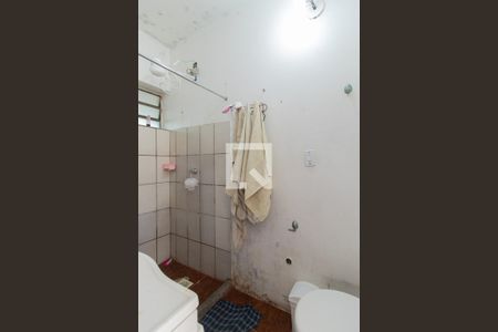 Banheiro de casa à venda com 1 quarto, 39m² em Cavalhada, Porto Alegre