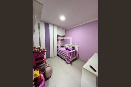 Casa à venda com 3 quartos, 220m² em Vila Mangalot, São Paulo