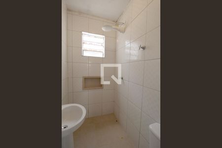 Banheiro de kitnet/studio para alugar com 1 quarto, 27m² em Jardim Goncalves, Sorocaba