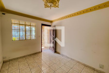 Sala de casa à venda com 2 quartos, 240m² em Vila Bertioga, São Paulo