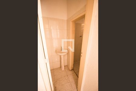 Banheiro de casa à venda com 1 quarto, 80m² em Vila Sinha, São Paulo