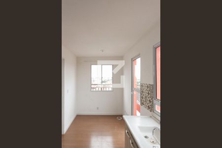 Sala e cozinha de apartamento para alugar com 1 quarto, 63m² em Vila Ema, São Paulo