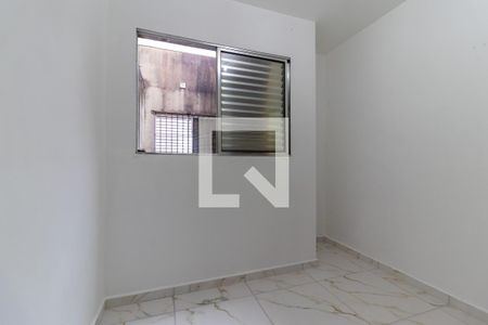 Quarto 1 de casa de condomínio para alugar com 2 quartos, 66m² em Vila Carmosina, São Paulo