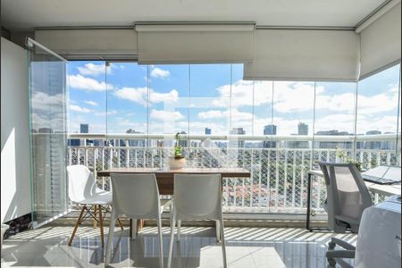 Varanda  de apartamento para alugar com 1 quarto, 49m² em Vila Cordeiro, São Paulo