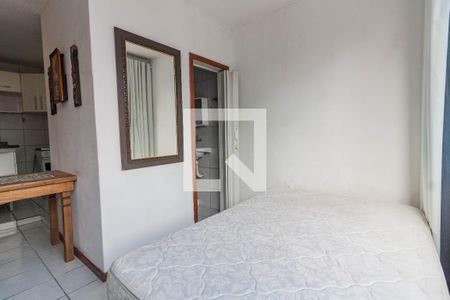 Quarto de apartamento para alugar com 1 quarto, 30m² em Kobrasol, São José