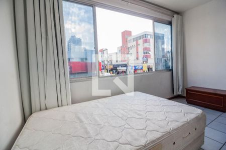 Quarto de apartamento para alugar com 1 quarto, 30m² em Kobrasol, São José