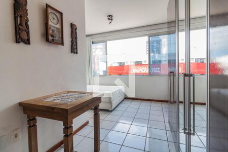 Quarto de apartamento para alugar com 1 quarto, 30m² em Kobrasol, São José