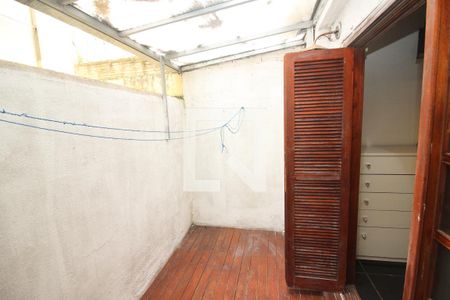 Quintal de kitnet/studio à venda com 1 quarto, 33m² em Cidade Baixa, Porto Alegre