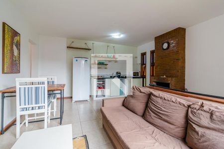 Primeira Casa - Sala/Cozinha de casa à venda com 5 quartos, 330m² em Partenon, Porto Alegre