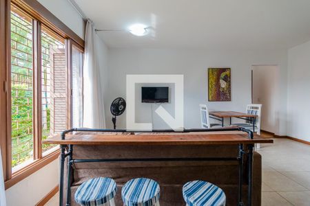 Primeira Casa - Sala/Cozinha de casa à venda com 5 quartos, 330m² em Partenon, Porto Alegre