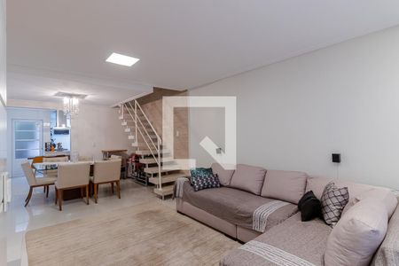 Casa de condomínio à venda com 216m², 3 quartos e 4 vagasSala de Estar
