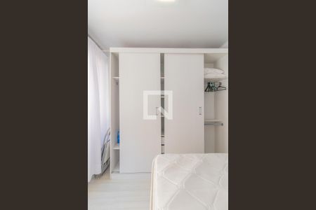 Quarto de kitnet/studio à venda com 1 quarto, 27m² em Centro Histórico, Porto Alegre