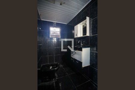 Banheiro de casa para alugar com 1 quarto, 25m² em Vila Monte Serrat, Cotia