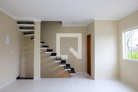 Sala e Cozinha de casa à venda com 2 quartos, 90m² em Vila Camilópolis, Santo André