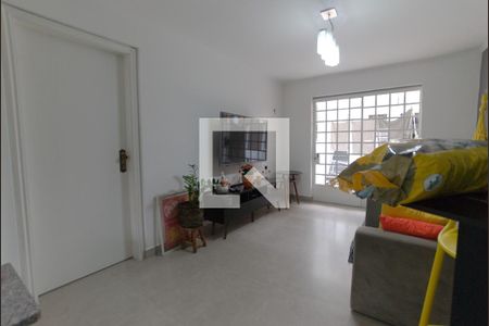 Sala de casa à venda com 4 quartos, 240m² em Cambuci, São Paulo