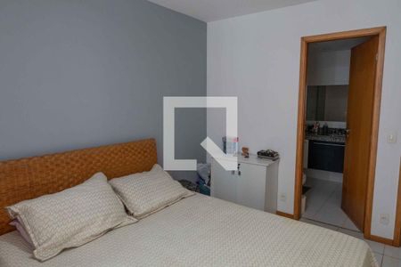 Apartamento à venda com 120m², 3 quartos e 2 vagas Apartamento à venda com 120m², 3 quartos e 2 vagasSuíte