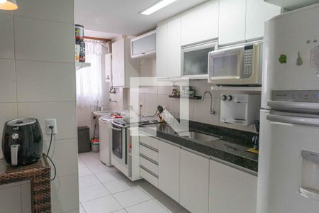 Apartamento à venda com 120m², 3 quartos e 2 vagas Apartamento à venda com 120m², 3 quartos e 2 vagasCozinha e Área de Serviço