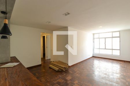 Sala de apartamento à venda com 2 quartos, 72m² em Cerqueira César, São Paulo