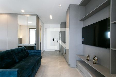 Quarto - Sofá e TV de apartamento para alugar com 1 quarto, 40m² em Cidade Mãe do Céu, São Paulo