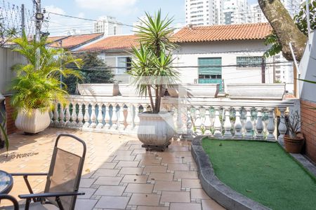 Sacada de casa à venda com 5 quartos, 303m² em Vila Romana, São Paulo