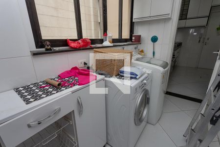 Apartamento para alugar com 120m², 3 quartos e 2 vagas Apartamento para alugar com 120m², 3 quartos e 2 vagasÁrea de serviço