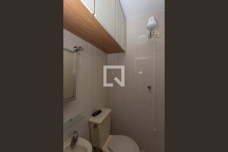 Apartamento para alugar com 120m², 3 quartos e 2 vagas Apartamento para alugar com 120m², 3 quartos e 2 vagasBanheiro de serviço