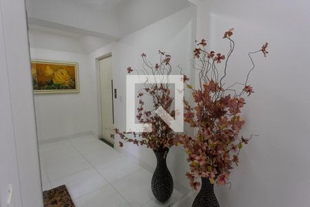 Apartamento para alugar com 120m², 3 quartos e 2 vagas Apartamento para alugar com 120m², 3 quartos e 2 vagasHall de entrada no andar