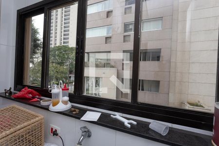 Apartamento para alugar com 120m², 3 quartos e 2 vagas Apartamento para alugar com 120m², 3 quartos e 2 vagasVista da área de serviço