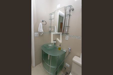 Apartamento para alugar com 120m², 3 quartos e 2 vagas Apartamento para alugar com 120m², 3 quartos e 2 vagasBanheiro social