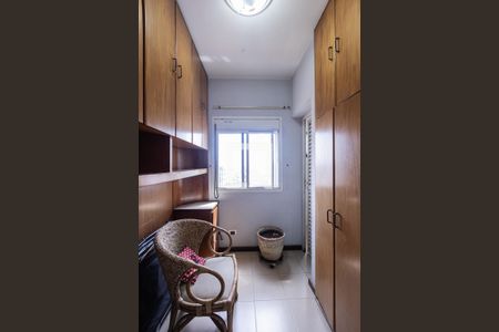 Apartamento à venda com 167m², 4 quartos e 3 vagas Apartamento à venda com 167m², 4 quartos e 3 vagasQuarto de Serviço