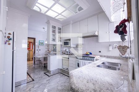 Apartamento à venda com 167m², 4 quartos e 3 vagas Apartamento à venda com 167m², 4 quartos e 3 vagasCozinha