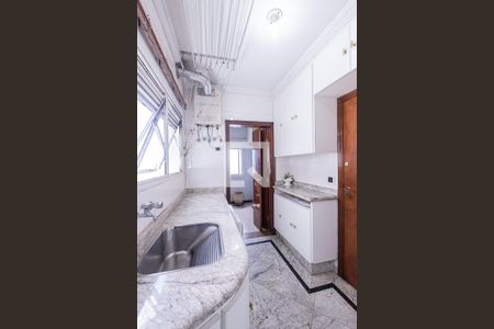 Apartamento à venda com 167m², 4 quartos e 3 vagas Apartamento à venda com 167m², 4 quartos e 3 vagasÁrea de Serviço