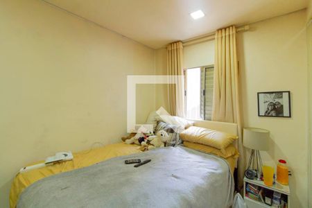 Quarto 2 de casa para alugar com 2 quartos, 211m² em Vila Ré, São Paulo