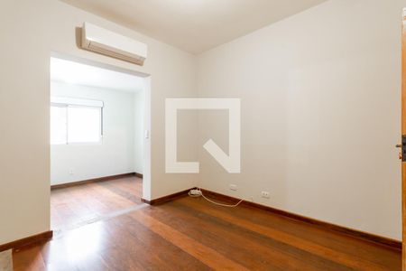 Quarto 1 de casa para alugar com 2 quartos, 110m² em Vila Olímpia, São Paulo