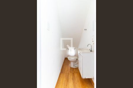 Lavabo de casa para alugar com 3 quartos, 140m² em Vila do Castelo, São Paulo