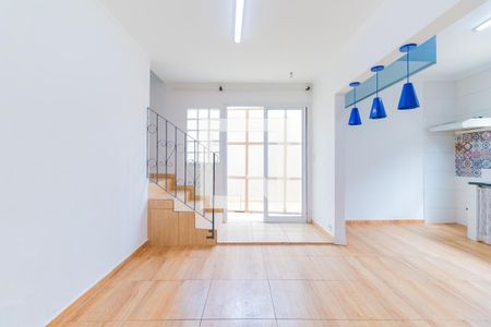 Sala de casa para alugar com 3 quartos, 140m² em Vila do Castelo, São Paulo